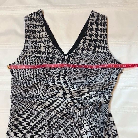 MNG by Mango Dress Sleeveless V- Neck‎ Sz 10 EUC Blk & Wht Print - Picture 5 of 11